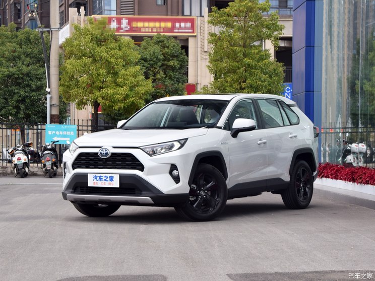 一汽丰田 RAV4荣放 2021款 改款 双擎 2.5L CVT四驱精英PLUS版